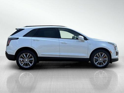 2025 Cadillac XT5 Sport