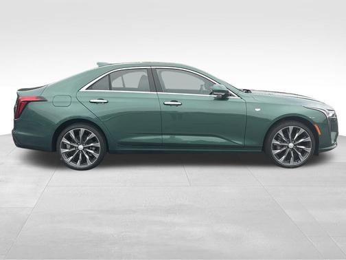 2026 Cadillac CT4 Luxury RWD