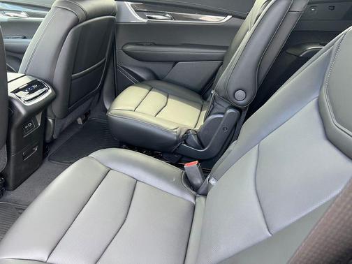 2025 Cadillac XT6 Sport AWD