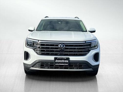 2024 Volkswagen Atlas 2.0T SE w/Technology 4MOTION