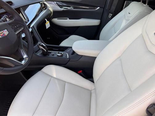 2025 Cadillac XT6 Sport AWD