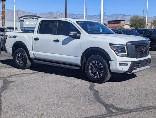 2024 Nissan Titan PRO-4X