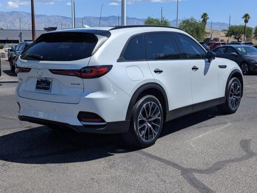 2025 Mazda CX-70 PHEV Premium Package