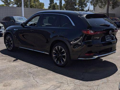 2024 Mazda CX-90 PHEV Premium Plus