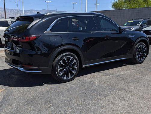 2024 Mazda CX-90 PHEV Premium Plus
