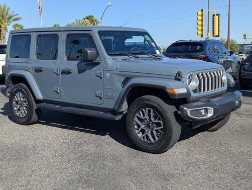 2024 Jeep Wrangler 4-Door Sahara 4x4
