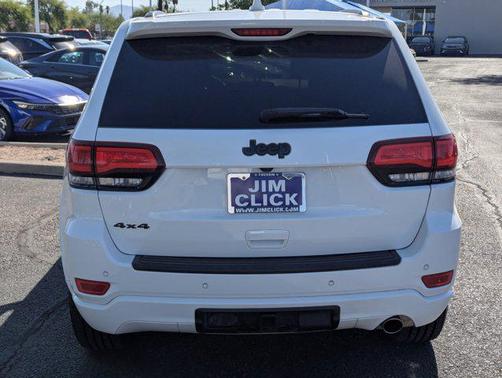 2022 Jeep Grand Cherokee Laredo