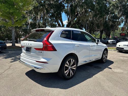 2022 Volvo XC60 B6 AWD Inscription