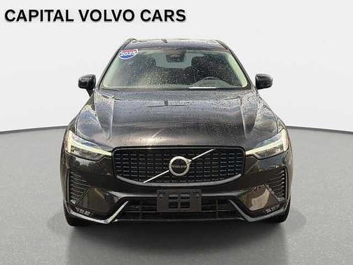 Onyx Black 2025 Volvo XC60 Core