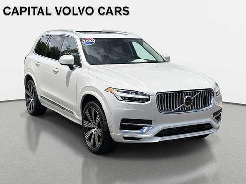 Crystal White 2024 Volvo XC90 Plus