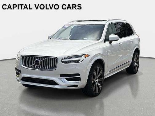Crystal White 2024 Volvo XC90 Plus