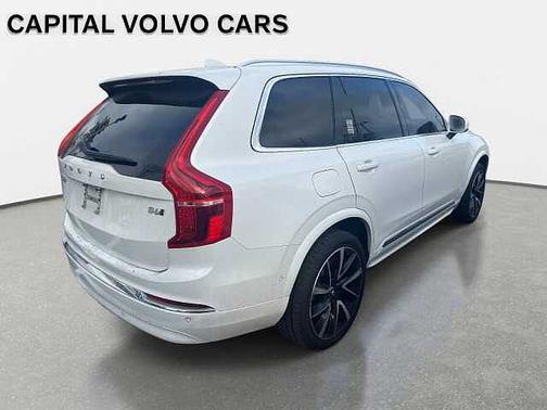2023 Volvo XC90 Plus