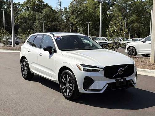 2025 Volvo XC60 Core