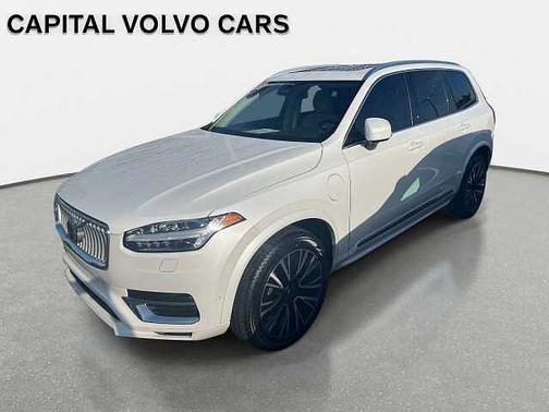 Crystal White 2025 Volvo XC90 Plus