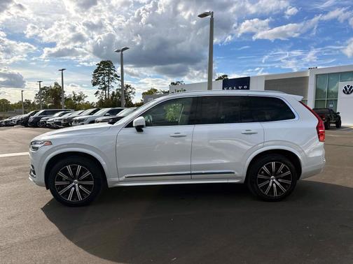2024 Volvo XC90 B5 Core Bright