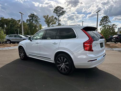 2024 Volvo XC90 B5 Core Bright