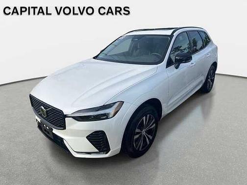 Crystal White 2025 Volvo XC60 Core