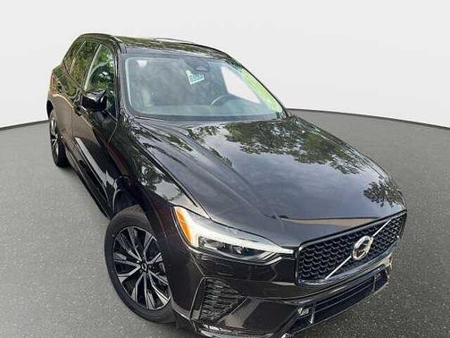 Onyx Black 2025 Volvo XC60 Core