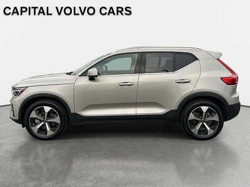 2025 Volvo XC40 Plus