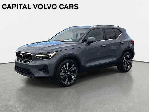 2023 Volvo XC40 B5 AWD Ultimate Bright