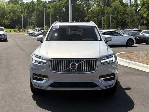 Silver Dawn 2025 Volvo XC90 Core
