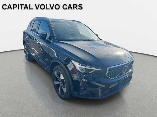 Onyx Black 2025 Volvo XC40 Plus