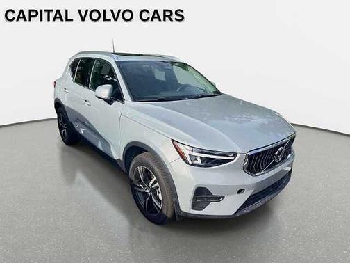 Vapour Grey 2025 Volvo XC40 Core