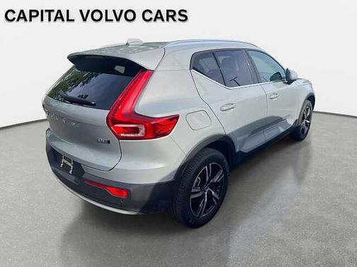 Vapour Grey 2025 Volvo XC40 Core