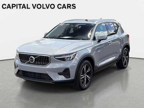 Vapour Grey 2025 Volvo XC40 Core