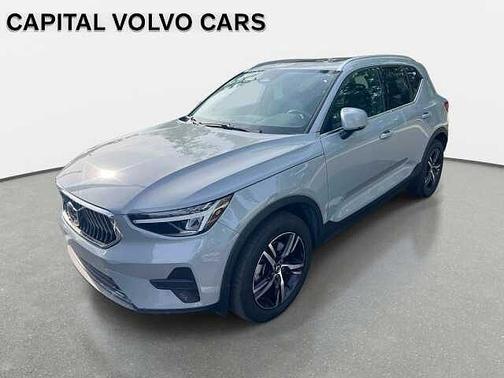 Vapour Grey 2025 Volvo XC40 Core