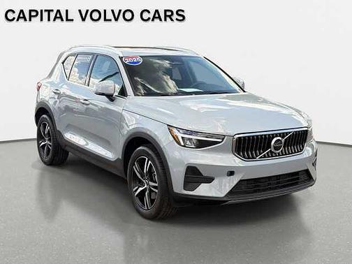 Vapour Grey 2025 Volvo XC40 Core