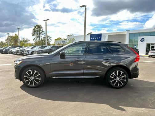 2025 Volvo XC60 B5 Plus