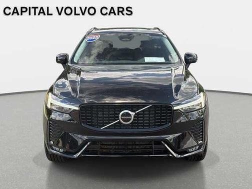 Onyx Black 2025 Volvo XC60 Core
