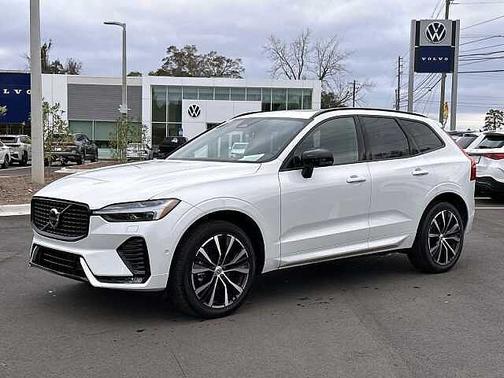 2025 Volvo XC60 Plus