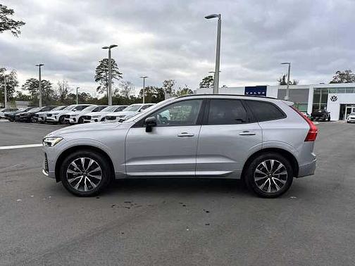 2025 Volvo XC60 Plus