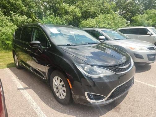 2018 Chrysler Pacifica Touring-L
