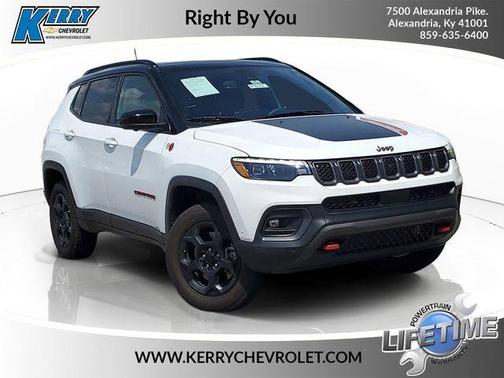 Bright White Clearcoat 2024 Jeep Compass Trailhawk