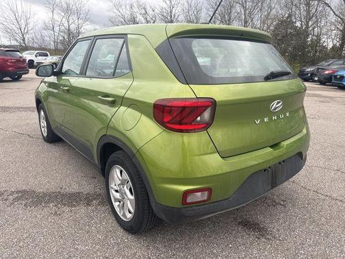 2023 Hyundai VENUE SE
