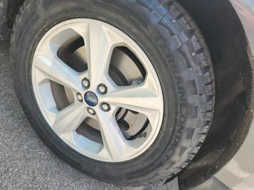 2021 Ford Edge SE