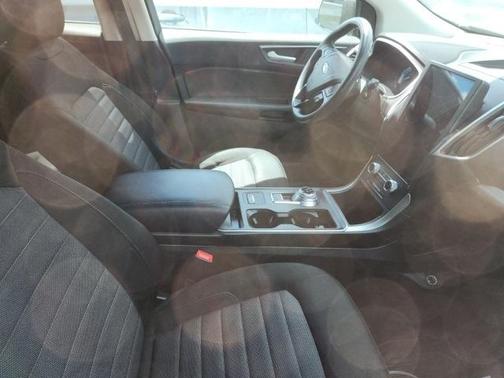 2021 Ford Edge SE