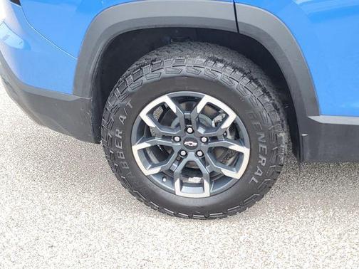 Reef Blue Metallic 2025 Chevrolet Equinox ACTIV