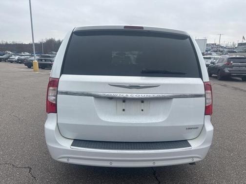 2014 Chrysler Town & Country Limited