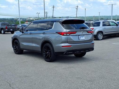 2022 Mitsubishi Outlander