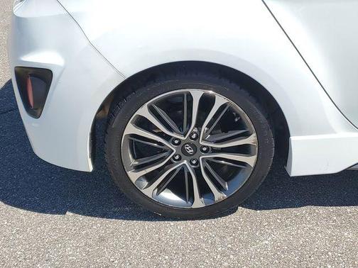 2016 Hyundai Veloster Turbo