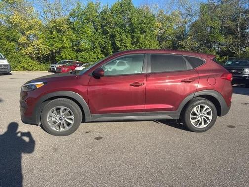 2017 Hyundai TUCSON SE