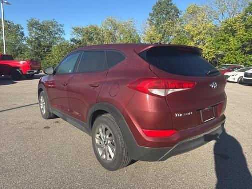 2017 Hyundai TUCSON SE