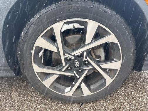 2022 Hyundai KONA Limited