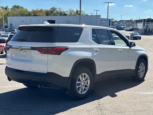 2023 Chevrolet Traverse LS