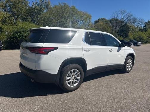 2023 Chevrolet Traverse LS
