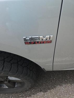 2016 RAM 1500 Tradesman/Express